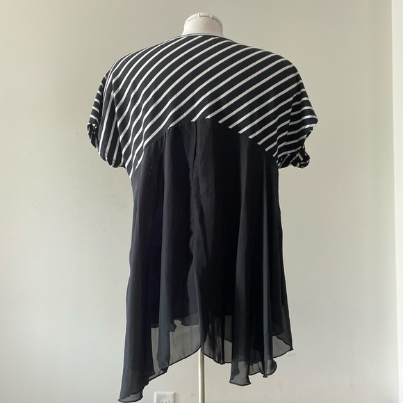 Sheer striped blouse - Picture 2 of 3